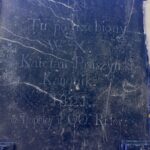 17.09.2020. Kąty Stare. Tablice epitafijne z kaplicy św. Anny / ks. Witold Januś