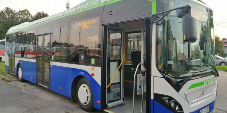 25.09.2020. Ostrowiec Świętokrzyski. Volvo 7900 Hybrid / MZK Ostrowiec Św.