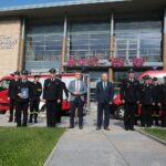 23.09.2020. Morawica. Przekazanie sprzętu dla jednostek OSP gminy Morawica. Na zdjęciu (w środku): Krzysztof Słoń - senator, Marian Buras - burmistrz Morawicy / Wiktor Taszłow / Radio Kielce