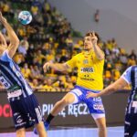 23.09.2020 Kielce. Liga Mistrzów. Mecz Łomża Vive Kielce - MOL Pick Szeged. Na zdjęciu: Alex Dujszebajew / Wiktor Taszłow / Radio Kielce