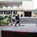 24.09.2020. Kielce. Alarm bombowy w Szkole Podstawowej Sióstr Nazaretanek / Wiktor Taszłow / Radio Kielce