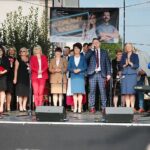 24.09.2020. Łopuszno. Otwarcie Centrum Edukacji Lokalnej. Przemawia Mariusz Brelski - prezes Stowarzyszenia Wspierania Inicjatyw Lokalnych ,,Skała’’ / Wiktor Taszłow / Radio Kielce