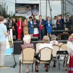 24.09.2020. Łopuszno. Otwarcie Centrum Edukacji Lokalnej. Przemawia Mariusz Brelski - prezes Stowarzyszenia Wspierania Inicjatyw Lokalnych ,,Skała’’ / Wiktor Taszłow / Radio Kielce