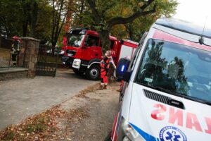 24.09.2020. Kielce. Alarm bombowy w Szkole Podstawowej Sióstr Nazaretanek / Wiktor Taszłow / Radio Kielce