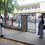 24.09.2020. Kielce. Alarm bombowy w Szkole Podstawowej Sióstr Nazaretanek / Wiktor Taszłow / Radio Kielce