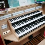 28.09.2020. Kielce. SACROEXPO - XXI Międzynarodowa Wystawa Budownictwa i Wyposażenia Kościołów, Sztuki Sakralnej i Dewocjonaliów / Wiktor Taszłow / Radio Kielce