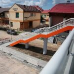 03.09.2020 Bilcza. Kładka dla pieszych nad rozbudowywaną drogą krajową nr 73 / Wiktor Taszłow / Radio Kielce