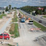 03.09.2020 Bilcza. Kładka dla pieszych nad rozbudowywaną drogą krajową nr 73 / Wiktor Taszłow / Radio Kielce
