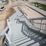 03.09.2020 Bilcza. Kładka dla pieszych nad rozbudowywaną drogą krajową nr 73 / Wiktor Taszłow / Radio Kielce