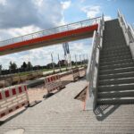 03.09.2020 Bilcza. Kładka dla pieszych nad rozbudowywaną drogą krajową nr 73 / Wiktor Taszłow / Radio Kielce