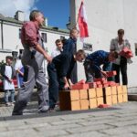 03.09.2020. Kielce. Inscenizacja "Demonstracja uliczna Solidarności" w 40. rocznicę powstania NSZZ Solidarność  / Wiktor Taszłow / Radio Kielce