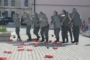 03.09.2020. Kielce. Inscenizacja "Demonstracja uliczna Solidarności" w 40. rocznicę powstania NSZZ Solidarność / Wiktor Taszłow / Radio Kielce