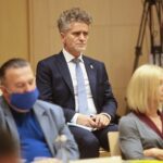 07.09.2020. Kielce. Sesja Sejmiku Województwa Świętokrzyskiego. Na zdjęciu: Krzysztof Słoń - senator / Wiktor Taszłow / Radio Kielce