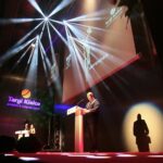 10.09.2020. Kielce. Międzynarodowy Salon Przemysłu Obronnego. Wręczenie nagród Defender. Przemawia Sebastian Chwałek, wiceprezes zarządu Polskiej Grupy Zbrojeniowej / Wiktor Taszłow / Radio Kielce