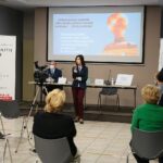 10.09.2020. Kielce. III Konferencja naukowa "Wieś polska podczas II wojny światowej - straty osobowe". Przemawia dr Katarzyna Jedynak / Wiktor Taszłow / Radio Kielce