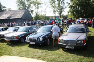 13.09.2020. Tokarnia. 14. Świętokrzyski Zlot Motocykli SHL i Pojazdów Zabytkowych im. Ryszarda Mikurdy / Wiktor Taszłow / Radio Kielce