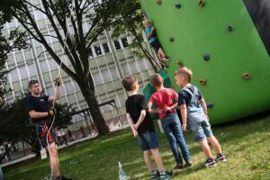 13.09.2020. Kielce. Rodzinny piknik „Wojewoda Dzieciom - Stacja Zabawa” / Wiktor Taszłow / Radio Kielce