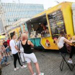 13.09.2020. Kielce. Festiwal food trucków / Wiktor Taszłow / Radio Kielce