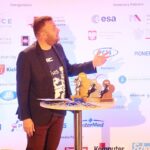 13.09.2020. Kielce. Zakończenie zawodów łazików marsjańskich. Wręczenie nagród. Na zdjęciu: Łukasz Wilczyński, prezes Europejskiej Fundacji Kosmicznej i główny organizator zawodów ERC / Wiktor Taszłow / Radio Kielce