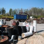 14.09.2020. Nowiny. Sprzątanie składowiska niebezpiecznych odpadów / Wiktor Taszłow / Radio Kielce