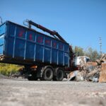 14.09.2020. Nowiny. Sprzątanie składowiska niebezpiecznych odpadów / Wiktor Taszłow / Radio Kielce