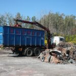 14.09.2020. Nowiny. Sprzątanie składowiska niebezpiecznych odpadów / Wiktor Taszłow / Radio Kielce