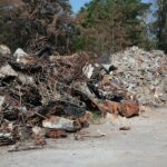 14.09.2020. Nowiny. Sprzątanie składowiska niebezpiecznych odpadów / Wiktor Taszłow / Radio Kielce