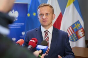 18.09.2020. Kielce. Konferencja dotycząca Pracowniczych Planów Kapitałowych. Na zdjęciu: Bartosz Marczuk -wiceprezes PFK / Wiktor Taszłow / Radio Kielce