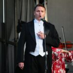 19.09.2020. Busko-Zdrój. Koncert Pięciu Tenorów wieńczący XXVI Międzynarodowy Festiwal Muzyczny imienia Krystyny Jamroz. Na zdjęciu (od lewej): Dawid Kwieciński / Wiktor Taszlow / Radio Kielce