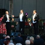 19.09.2020. Busko-Zdrój. Koncert Pięciu Tenorów wieńczący XXVI Międzynarodowy Festiwal Muzyczny imienia Krystyny Jamroz. Na zdjęciu (od lewej): Dawid Kwieciński, Paweł Skałuba, Dariusz Stachura, Dominik Sutowicz, Krzysztof Marciniak / Wiktor Taszlow / Radio Kielce