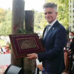 20.09.2020. Święty Krzyż. Uroczystości wieńczące odpust. Na zdjęciu od prawej Krzysztof Słoń - senator PiS / Wiktor Taszłow / Radio Kielce