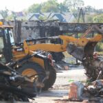 21.09.2020. Kielce. Sprzątanie terenu po pożarze Lidla / Wiktor Taszłow / Radio Kielce