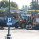 21.09.2020. Kielce. Sprzątanie terenu po pożarze Lidla / Wiktor Taszłow / Radio Kielce