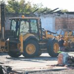 21.09.2020. Kielce. Sprzątanie terenu po pożarze Lidla / Wiktor Taszłow / Radio Kielce