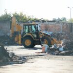 21.09.2020. Kielce. Sprzątanie terenu po pożarze Lidla / Wiktor Taszłow / Radio Kielce