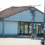 21.09.2020. Kielce. Sprzątanie terenu po pożarze Lidla / Wiktor Taszłow / Radio Kielce