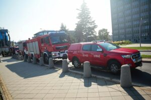 21.09.2020. Kielce. Akcja ewakuacyjna w Urzędzie Wojewódzkim w Kielcach / Wiktor Taszłow / Radio Kielce