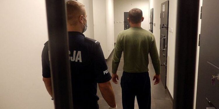 Skarżysko. Mężczyzna podejrzany o pobicie 41-latka / świętokrzyska policja