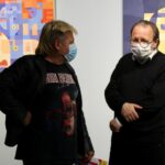 07.10.2020 Kielce. Otwarcie wystawy Zbigniewa Piotra Porębskiego "Animals" w Galerii Tycjan Związku Polskich Artystów Plastyków Okręg Kielce. Na zdjęciu Sławomir Micek - rzeźbiarz, Zbigniew Piotr Porębski - malarz, rysownik, fotograf / ZPAP O/Kielce