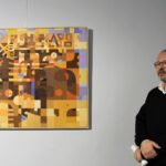 07.10.2020 Kielce. Otwarcie wystawy Zbigniewa Piotra Porębskiego "Animals" w Galerii Tycjan Związku Polskich Artystów Plastyków Okręg Kielce. Na zdjęciu Zbigniew Piotr Porębski - malarz, rysownik, fotograf / ZPAP O/Kielce