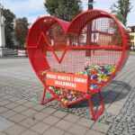 10.10.2020 Skalbmierz. Metalowe pojemniki na nakrętki / UMiG Skalbmierz