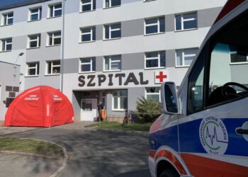 Szpital w Krapkowicach / Marcin Misiewicz / facebook