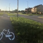 11.10.2020 Chęciny. Ścieżka rowerowa wzdłuż alei Piłsudskiego / gmina Chęciny