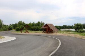 11.10.2020 Lipowica. Ścieżka rowerowa wokół zbiornika / gmina Chęciny