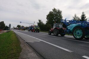 07.10.2020. Protest rolników na drodze krajowej nr 9 / Emilia Sitarska / Radio Kielce