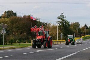 07.10.2020. Protest rolników na drodze krajowej nr 9 / Emilia Sitarska / Radio Kielce