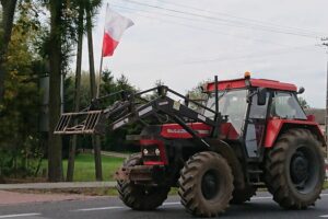 07.10.2020. Protest rolników na drodze krajowej nr 9 / Emilia Sitarska / Radio Kielce