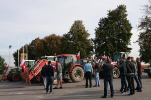 07.10.2020. Protest rolników na drodze krajowej nr 9 / Emilia Sitarska / Radio Kielce