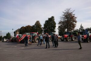 07.10.2020. Protest rolników na drodze krajowej nr 9 / Emilia Sitarska / Radio Kielce