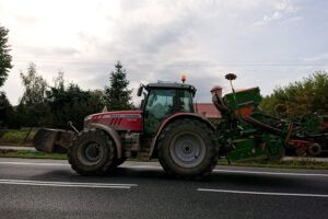 07.10.2020. Protest rolników na drodze krajowej nr 9 / Emilia Sitarska / Radio Kielce